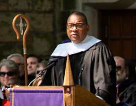 Wynton Marsalis delivering his speech at the 191st Commencement ceremony 